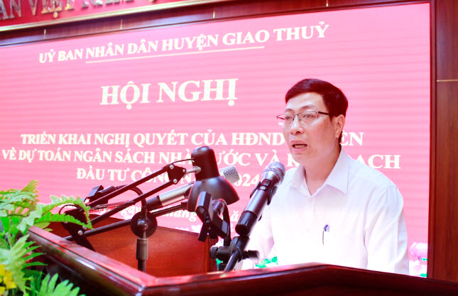 Đồng chí Phạm Trung Kiên - Trưởng phòng Tài chính - Kế hoạch huyện