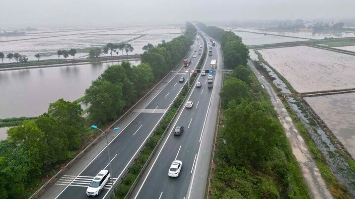 Triển khai dự án mở rộng cao tốc Cầu Giẽ - Ninh Bình từ 4 lên 6 làn xe tạo động lực mới cho khu kinh tế biển Ninh Cơ