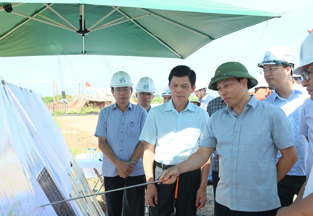Cao tốc Ninh Bình - Hải Phòng gần 19.800 tỷ đồng tăng tốc thi công, tạo động lực cho Khu kinh tế Ninh Cơ